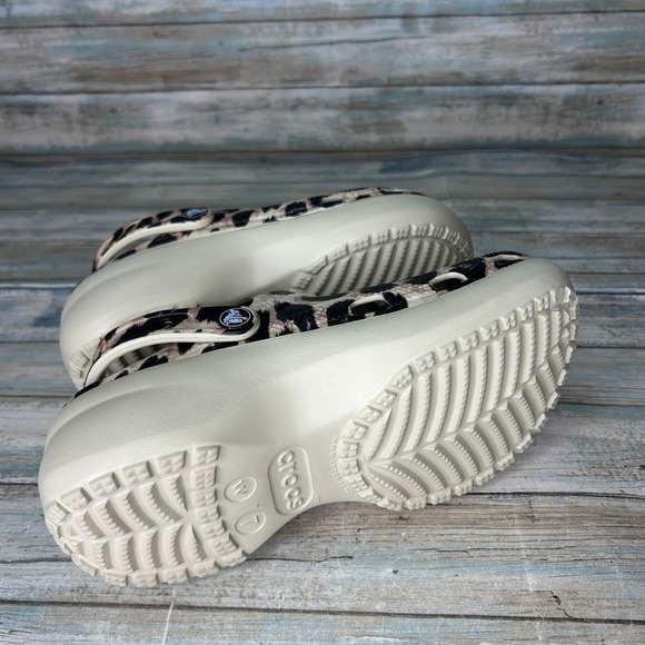 Crocs Classic Platform Animal Remix Clog Leopard Womens Size 7 - Picture 7 of 7